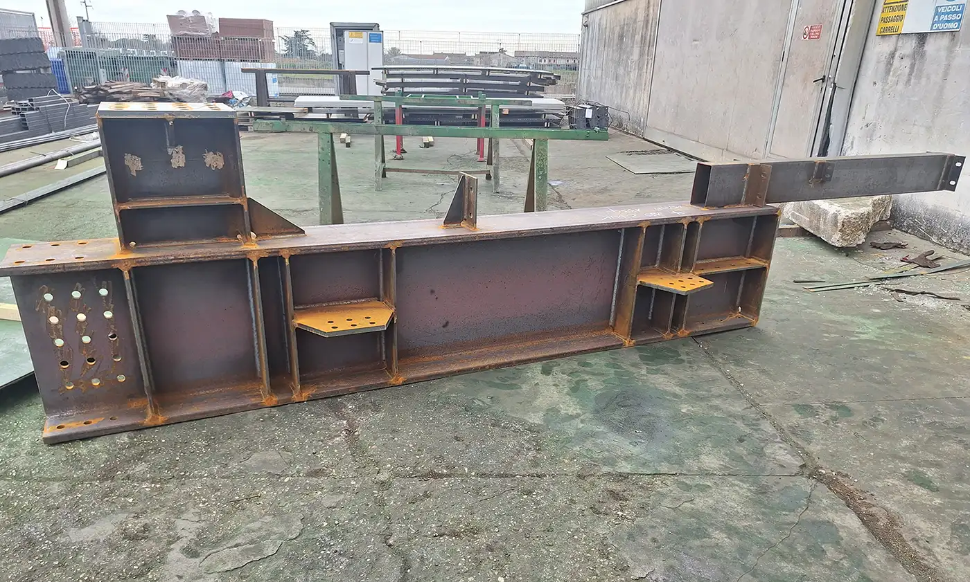 Struttura in ferro assemblata a Verona