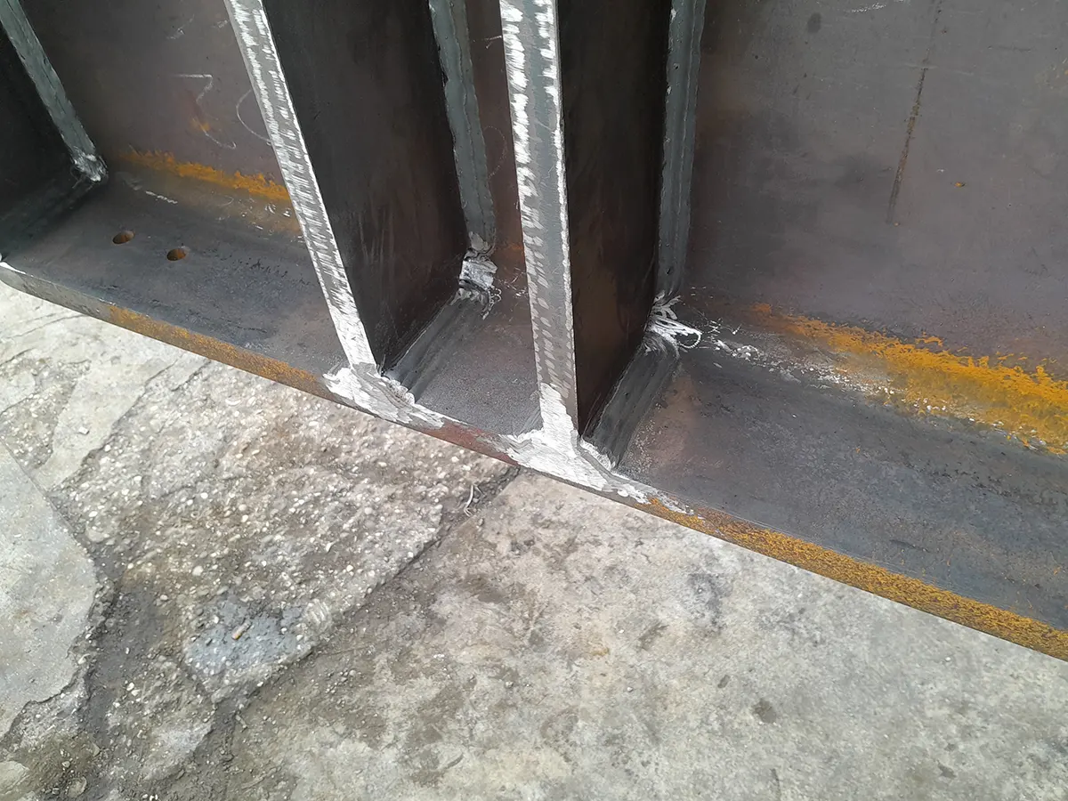 Pezzo in ferro saldato